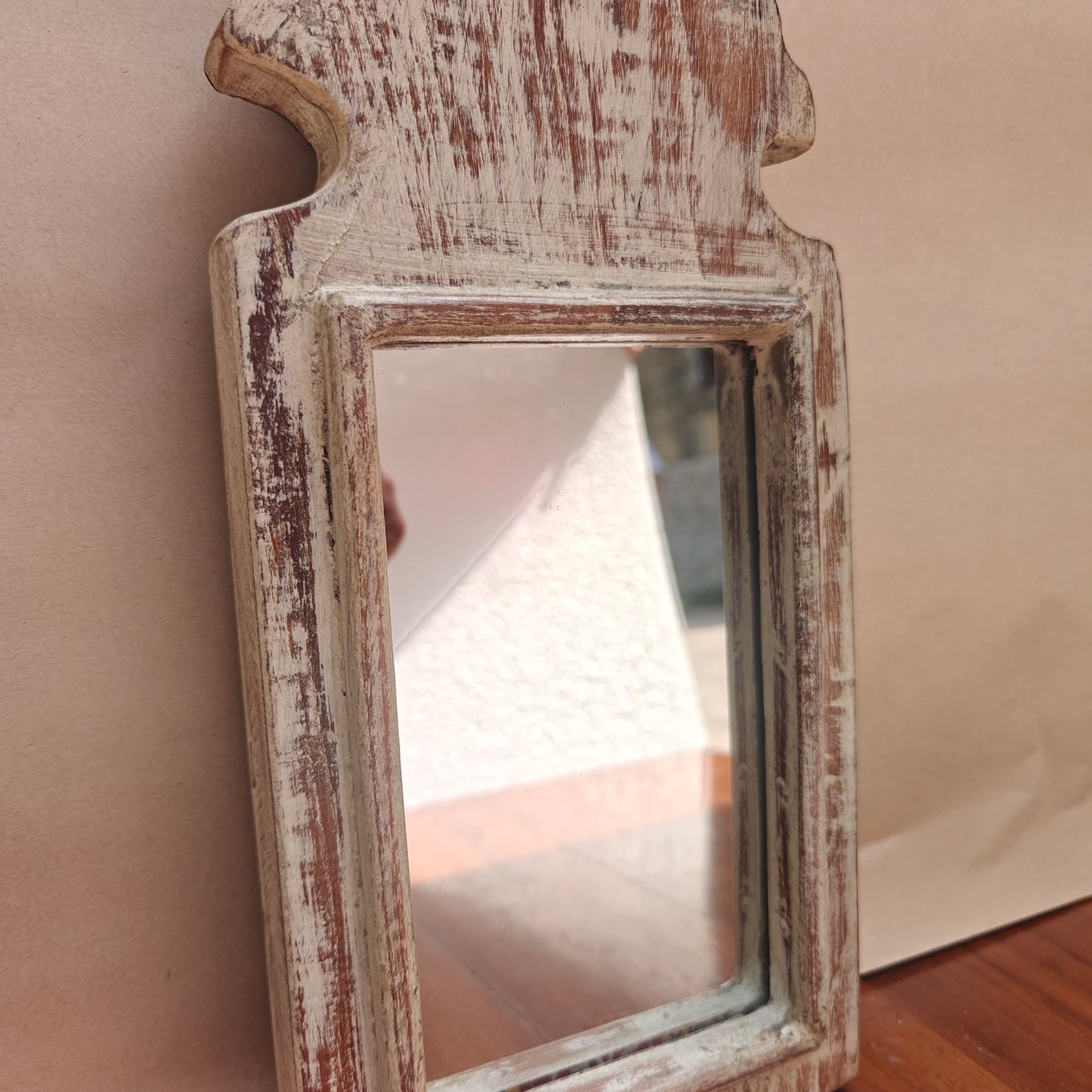 Vintage Crown-Top Mirror Frame 33.5 x 15 x 2.5 cm Distressed White