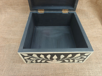 Bone Inlay Decorative Box – Black & White Floral Vine Pattern, 22.5x22.5x12.5 cm