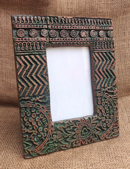 Handcrafted Carved Wood Photo Frame | Green | 4x6 inch