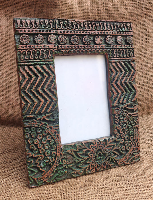 Handcrafted Carved Wood Photo Frame | Green | 4x6 inch