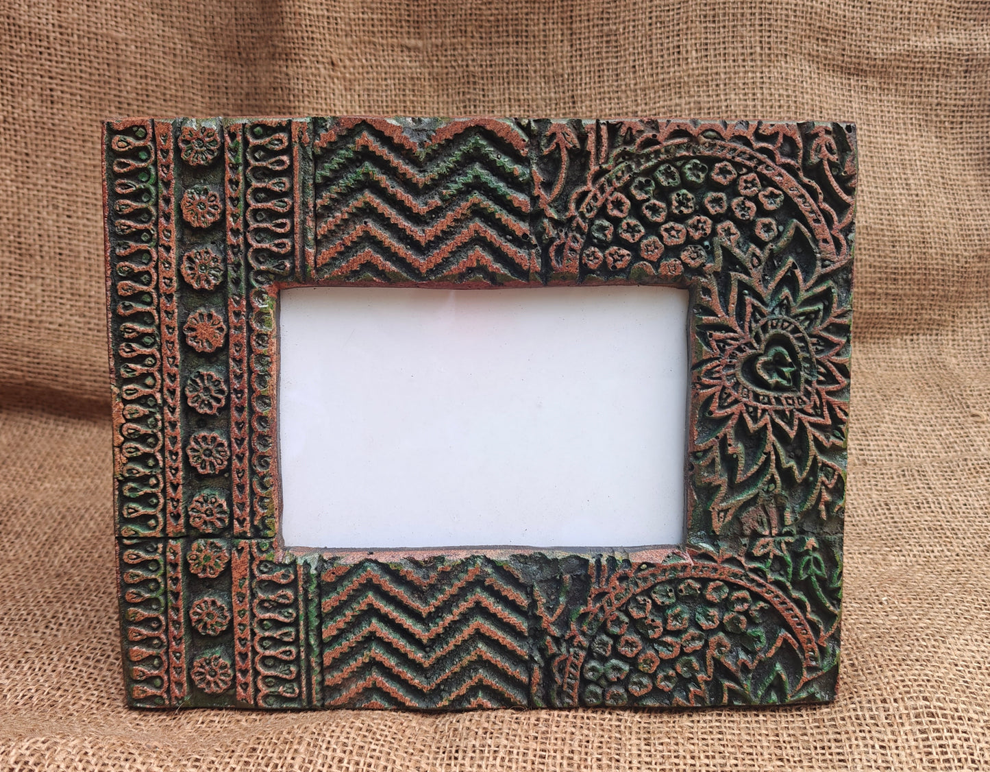 Handcrafted Carved Wood Photo Frame | Green | 4x6 inch