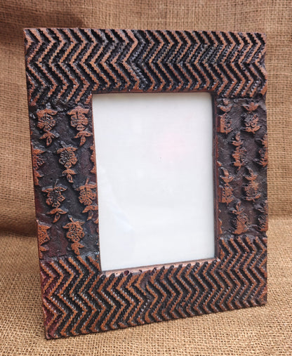Handcrafted Carved Wood Photo Frame | Brown | 5x7 inch