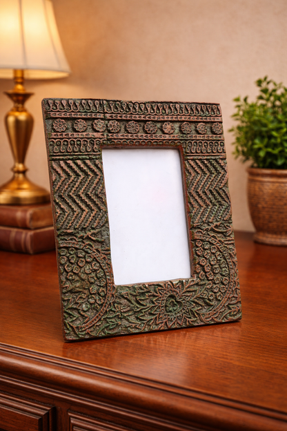 Handcrafted Carved Wood Photo Frame | Green | 4x6 inch