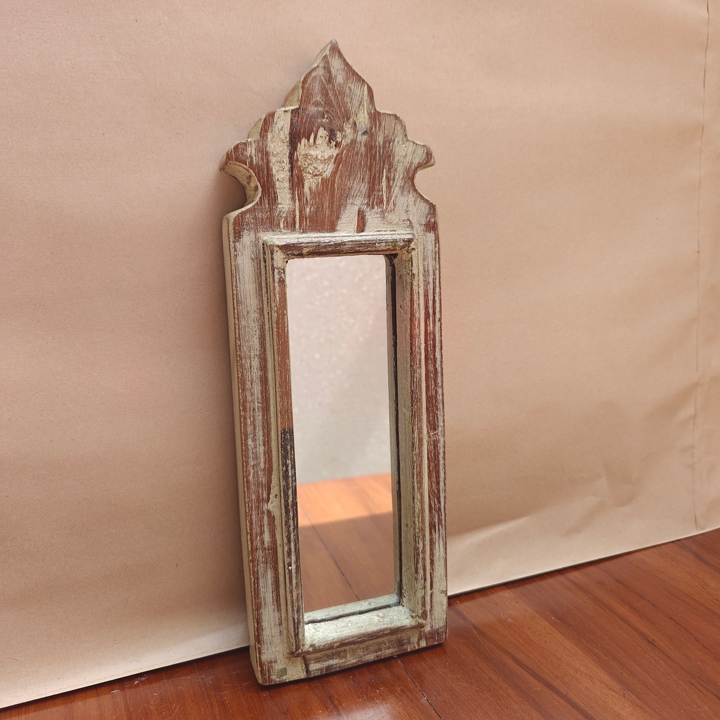 Vintage distressed whitewash crown-top mirror, 33 x 11.5 cm, front view