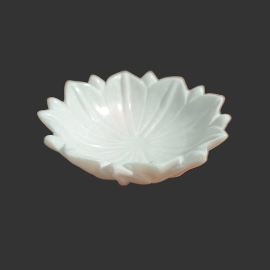 White marble chrysanthemum bowl hand-carved multi-petal design decorative puja offering bowl 6x6x2 inch