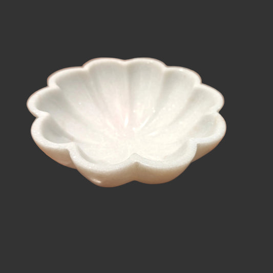 White marble flower bowl side view wavy scalloped edge design